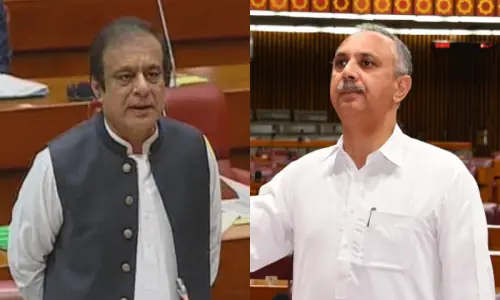 SC Constitutional Bench issues notice to ECP on Shibli Faraz&rsquo;s appeal against disqualification