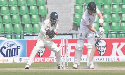 Shan demands consistency after Pakistan down SA to win first Test
