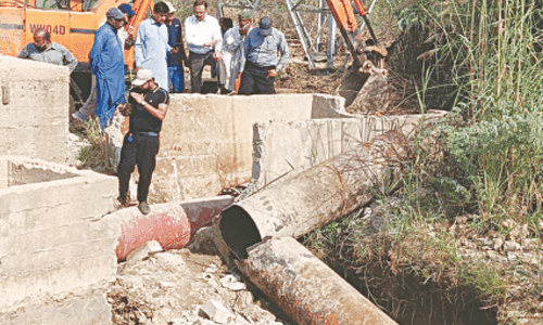 Water line repair leaves Karachi&rsquo;s two districts dry