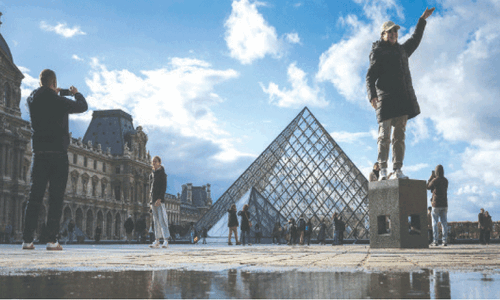Investigators examine 150 DNA samples after Louvre heist Investigators examine 150 DNA samples after Louvre heist