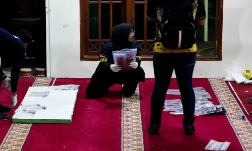 Indonesia police find possible explosive powder in Jakarta mosque blasts Indonesia police find possible explosive powder in Jakarta mosque blasts