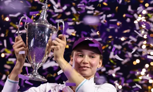 Elena Rybakina outguns world No.1 Aryna Sabalenka to win WTA Finals