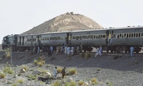 Jaffar Express targeted again, escapes bomb attack in Balochistan&rsquo;s Nasirabad: officials