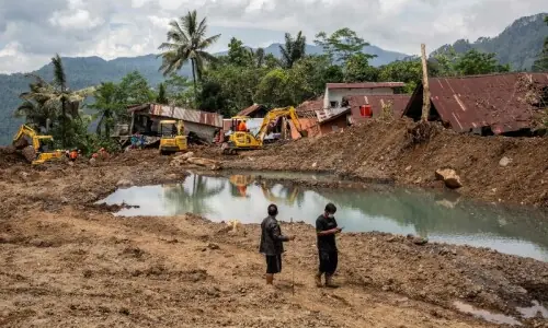 Death toll from Indonesia landslides rises to 30