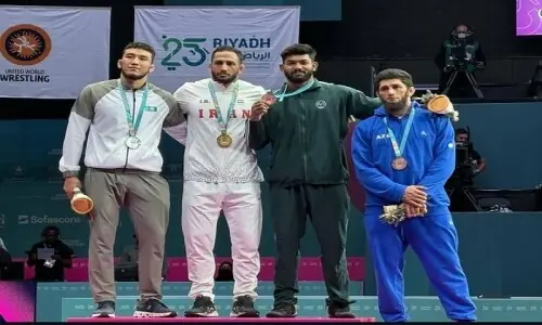 Pakistan wrestler Mohammad Gulzar clinches bronze medal at Islamic Solidarity Games
