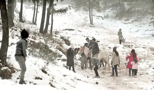 Murree braces for winter tourism