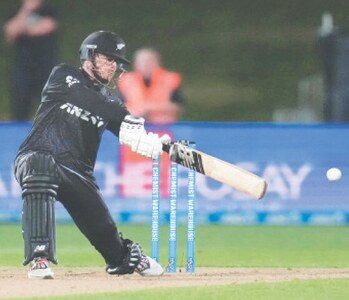 Santner fireworks give NZ ODI series win over West Indies Santner fireworks give NZ ODI series win over West Indies
