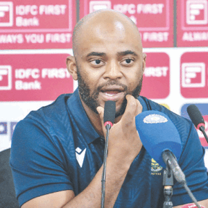 Injured Gill out of must-win second South Africa Test