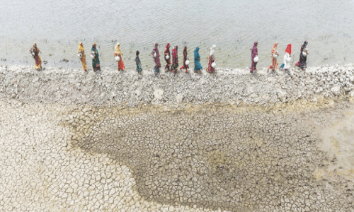 Rising seas swallowing low-lying areas in Bangladesh