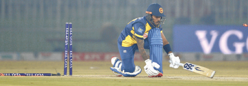 Clinical Pakistan rout Sri Lanka to claim T20 tri-series crown