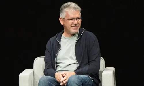 Apple AI chief leaving as iPhone maker plays catch-up