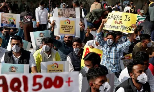 New Delhi records over 200,000 respiratory cases due to toxic air