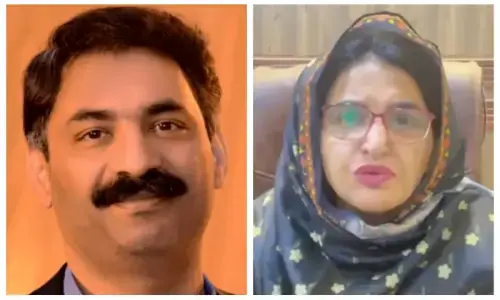 پاک فوج کیخلاف پروپیگنڈا کرنے کے مقدمے میں 2 صحافی اور پی ٹی آئی کی خاتون رہنما اشتہاری قرار