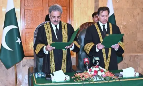 Full house witnesses Justice Aurangzeb&rsquo;s elevation to Supreme Court