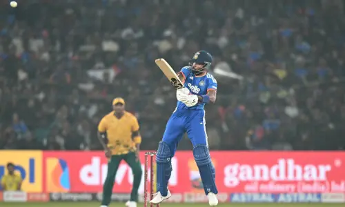 Pandya blitz helps India thrash South Africa in T20 opener