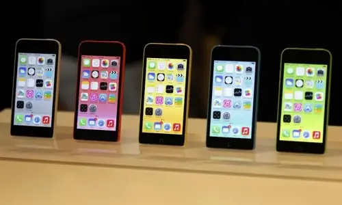 موبائل فون لگژری آئٹمز نہیں، ٹیکسوں پر نظرثانی کیلئے جامع رپورٹ دی جائے، قائمہ کمیٹی