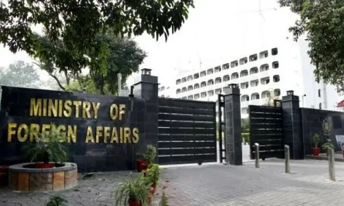 Pakistan summons Norwegian envoy over ‘unwarranted’ presence at court hearing Pakistan summons Norwegian envoy over ‘unwarranted’ presence at court hearing
