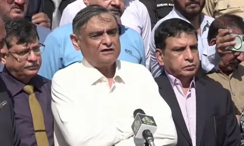 Sindh court exonerates ex-minister Dr Asim from Rs459.5bn corruption charges