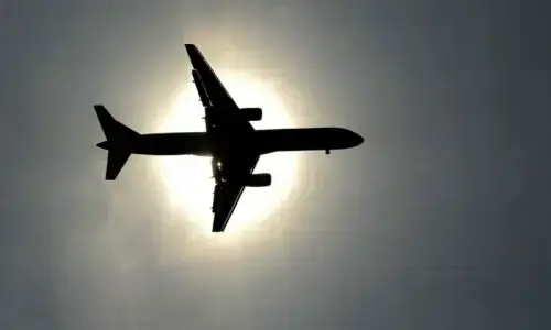 2 ‘Umrah pilgrims’ offloaded at Sialkot airport 2 ‘Umrah pilgrims’ offloaded at Sialkot airport