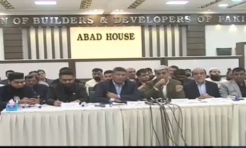 Builders allege intimidation by ‘foreign gangs’ amid surge in extortion cases in Karachi Builders allege intimidation by ‘foreign gangs’ amid surge in extortion cases in Karachi