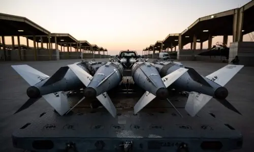 US carries out large-scale retaliatory strikes against ISIS in Syria