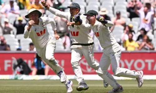 &lsquo;Awesome&rsquo; Australia dominate to win Ashes against &lsquo;hurting&rsquo; England