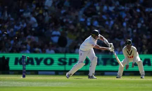 Australia lead England by 46 after 20 wickets fall on crazy day at MCG