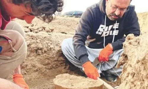 Signs of forgotten city found beneath Taxila&rsquo;s first settlement