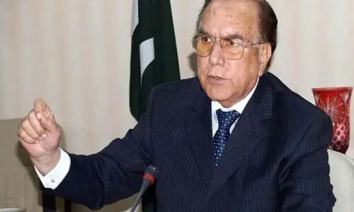 The life of ex-Punjab CM Mian Manzoor Wattoo offers a way to understand how power actually works in Pakistani politics