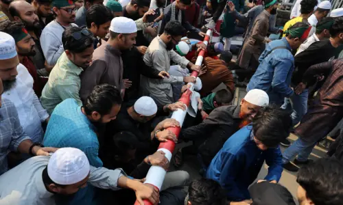 Student leader&rsquo;s killing continues to drive Bangladesh unrest