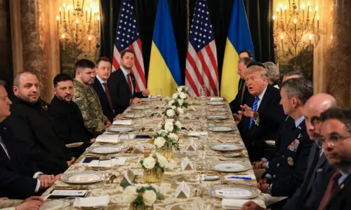 Zelensky meets Trump amid push for Ukraine peace