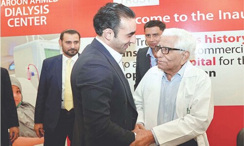 Bilawal opens two SIUT units at hospital’s new building