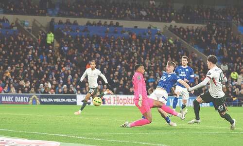 Garnacho fires Chelsea into League Cup semis to ease pressure on Maresca