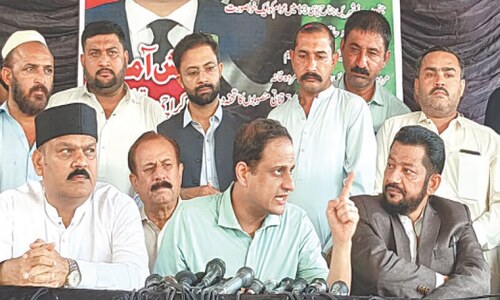 Wahab demands FIRs against those blocking roads during sit-ins in Karachi