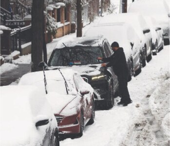 Winter weather in US leads to thousands of flight delays Winter weather in US leads to thousands of flight delays