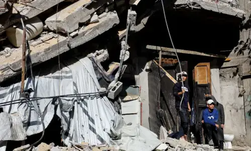 Israeli gunfire wounds 5 in West Bank