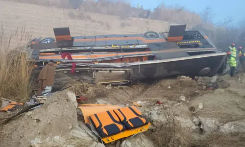 5 killed, over two dozen injured in bus accident in Punjab's Hafizabad