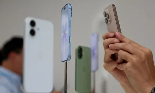 Apple chooses Google&rsquo;s Gemini AI to power Siri assistant