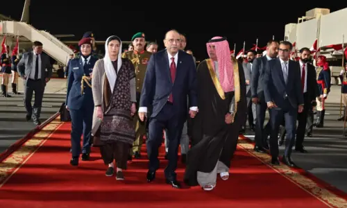 President Zardari arrives in Bahrain’s capital on 4-day official visit President Zardari arrives in Bahrain’s capital on 4-day official visit