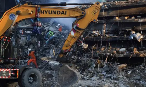 Death toll of fire at Karachi&rsquo;s Gul Plaza reaches 28