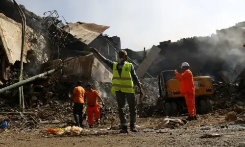 Search operation continues at Karachi&rsquo;s Gul Plaza; three more bodies identified