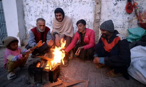 Mercury may drop to single digits in Karachi over weekend: PMD