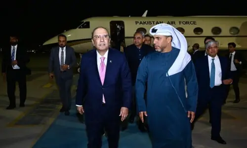 President Zardari arrives in UAE for 4-day official visit