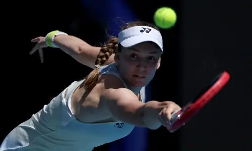 Rybakina downs Swiatek to move into Australian Open semi-finals Rybakina downs Swiatek to move into Australian Open semi-finals