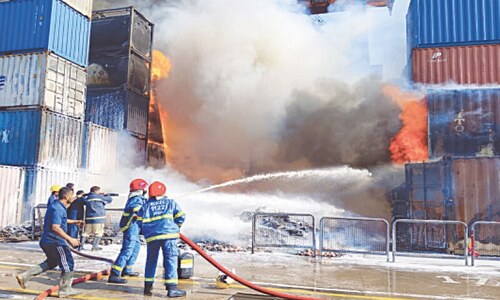 Karachi port fire destroys imported goods stored in 20 containers Karachi port fire destroys imported goods stored in 20 containers