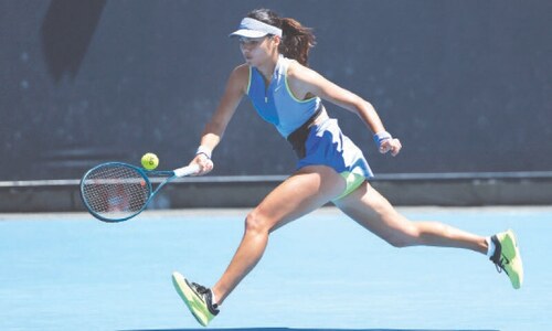 Alcaraz spearheads big names into Australian Open third round