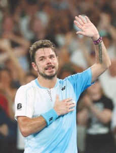 Sinner survives, Djokovic sizzles as heat triggers Melbourne chaos Sinner survives, Djokovic sizzles as heat triggers Melbourne chaos
