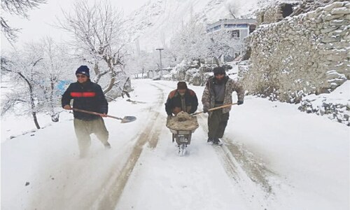 Gilgit-Baltistan continues to suffer as roads remain inaccessible