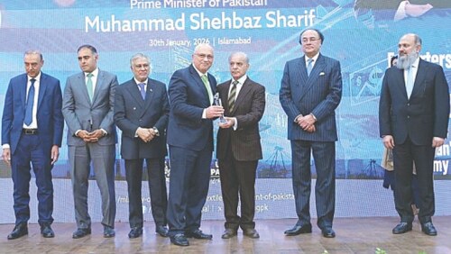 Premier rolls out major incentives for industrialists