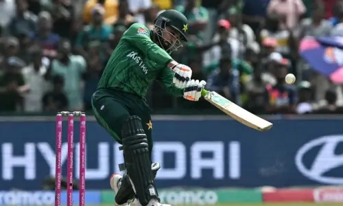 Faheem Ashraf&rsquo;s late salvo rescues Pakistan after middle-order collapse in first T20 World Cup clash